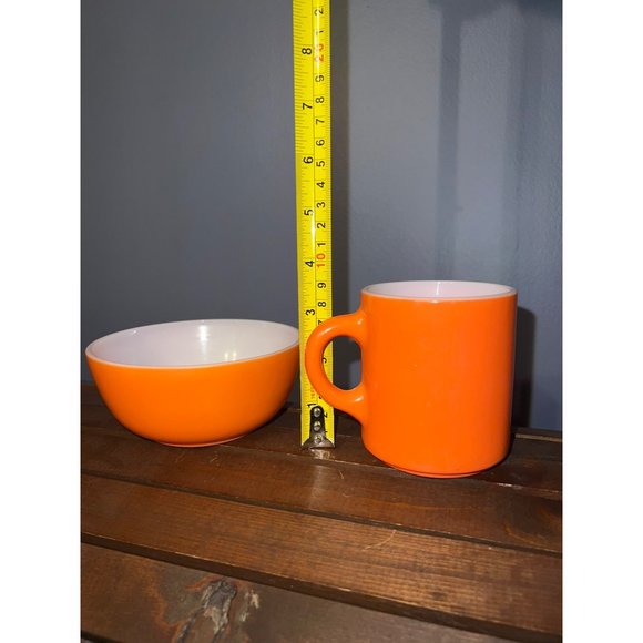 Set Of Mug & Small Bowl MCM Hazel Atlas In Bright Orange - Milk Glass, 60s - Picture 7 of 8